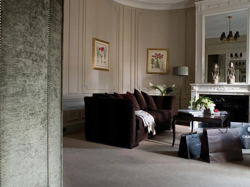 Champs Elysees Plaza