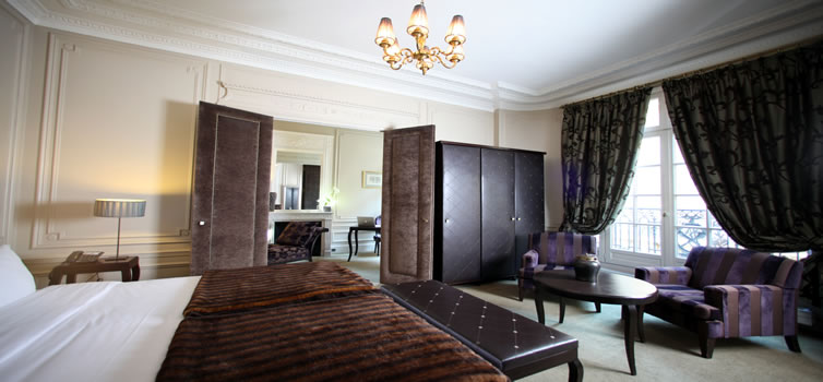 Champs Elysees Plaza