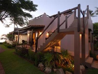 Villa Tanamera Resort