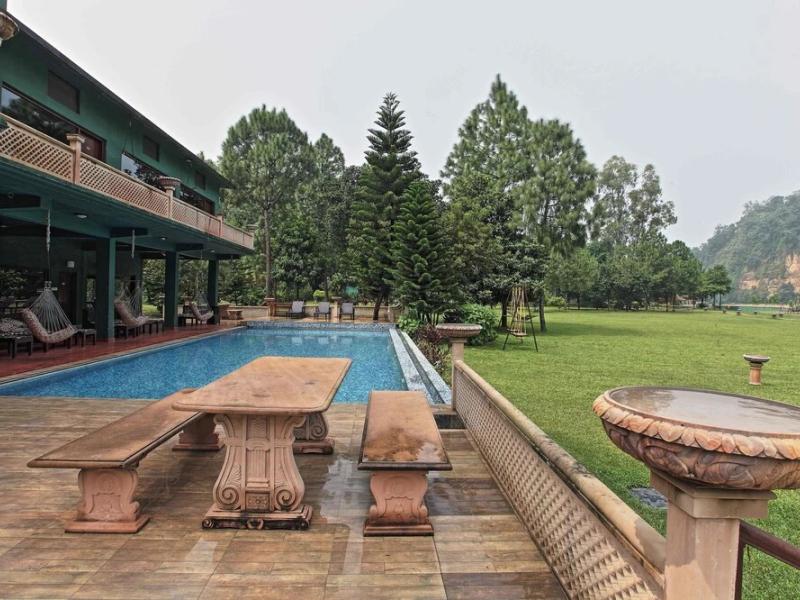 Corbett Riverside Resort