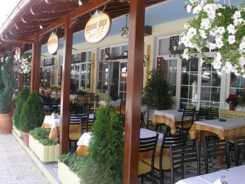 White Rose Hotel