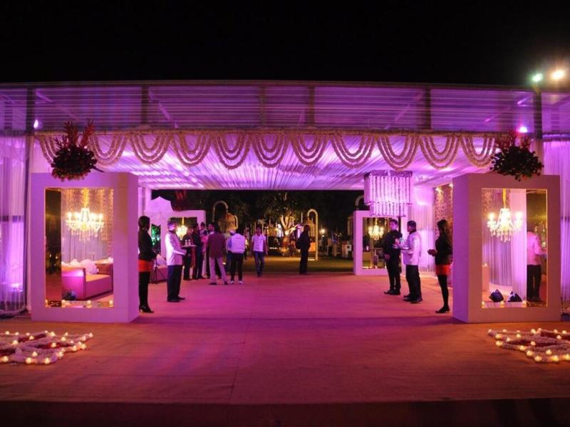 Dee Marks Hotel & Resorts