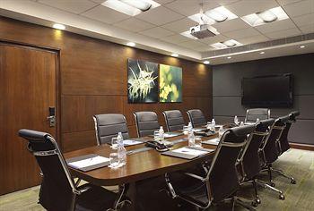 Hilton Garden Inn New Delhi / Saket