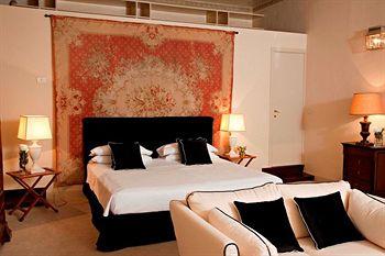 Hotel J and J