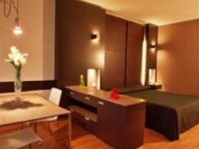 Wall Art Aparthotel