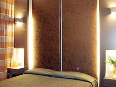 Wall Art Aparthotel