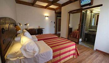 Una Hotel Regina