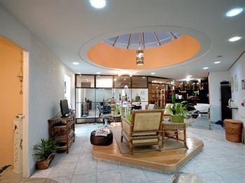 Golden Tulip Park Plaza