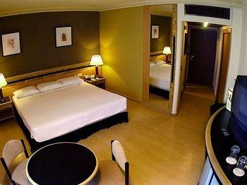 Golden Park International Foz