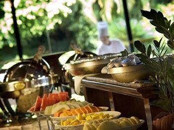 Golden Park International Foz