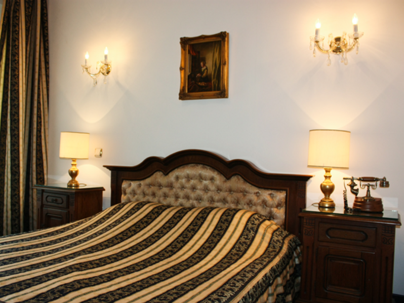Hotel Carpati Imparatul Romanilor