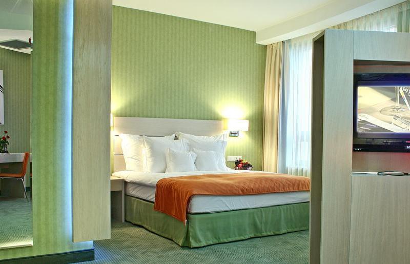 Golden Tulip Ana Tower