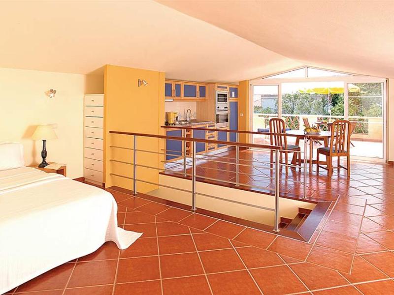 Costa d'Oiro Ambiance Village