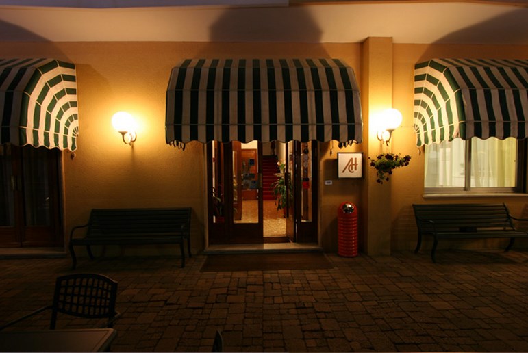 Hotel Adriana
