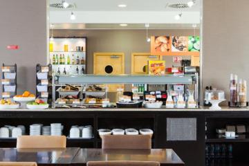 Отель Holiday Inn Express Lisbon - Oeiras Португалия, Лиссабонская Ривьера, фото 7