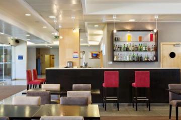 Отель Holiday Inn Express Lisbon - Oeiras Португалия, Лиссабонская Ривьера, фото 10