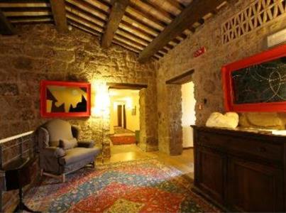 Sovana Hotel & Resort