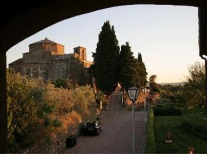 Sovana Hotel & Resort