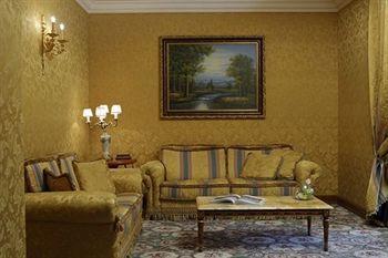 Vanvitelli Grand Hotel