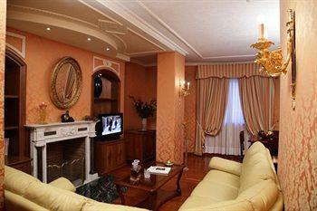 Vanvitelli Grand Hotel