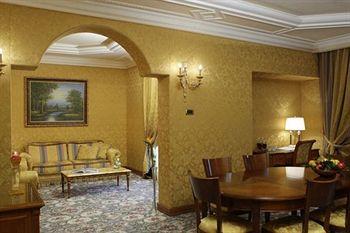 Vanvitelli Grand Hotel