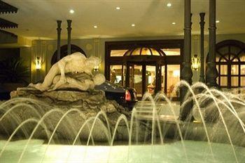 Vanvitelli Grand Hotel