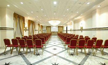 Vanvitelli Grand Hotel