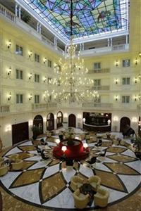 Vanvitelli Grand Hotel