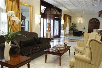 Vanvitelli Grand Hotel