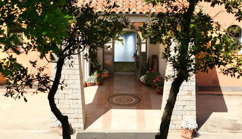 Pausania Inn