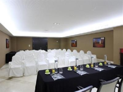 AH Granada Palace Suites Business & Spa