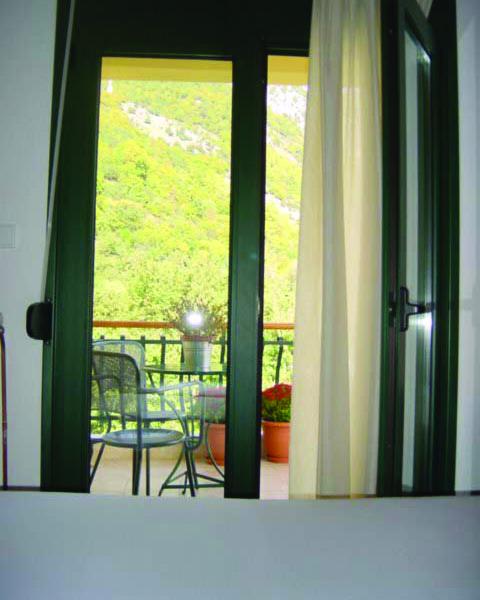 Ev Zin Hotel