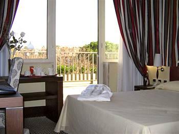Cardinal Hotel St Peter