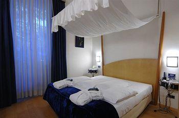 Hotel Franklin Feel The Sound