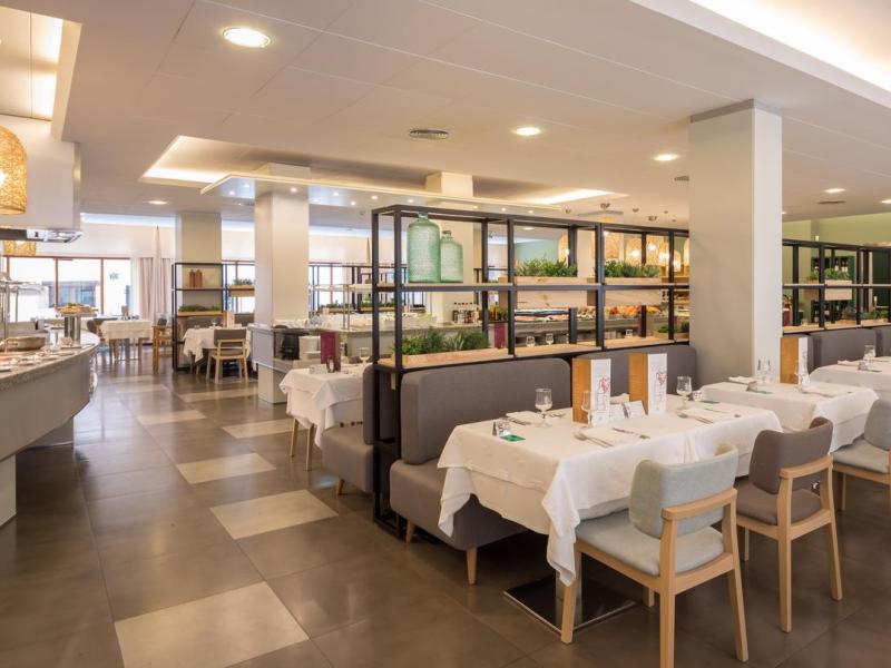 Aqua Hotel Bertran Park