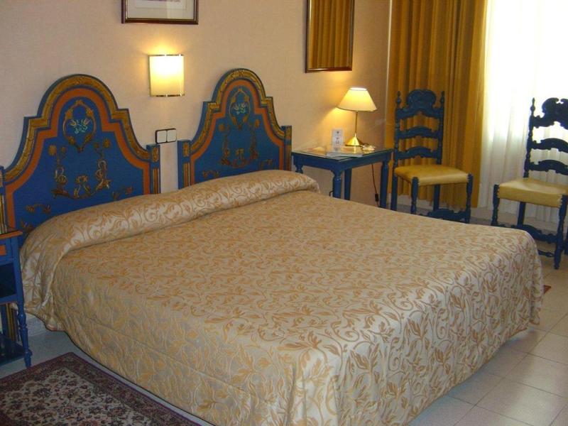 Meson Castilla Atiram