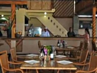 El Galleon Beach Resort