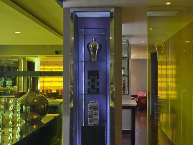 Hotel W