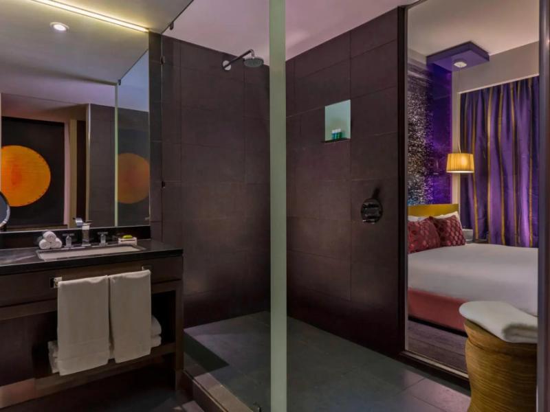 Hotel W