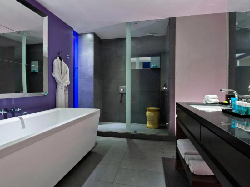 Hotel W