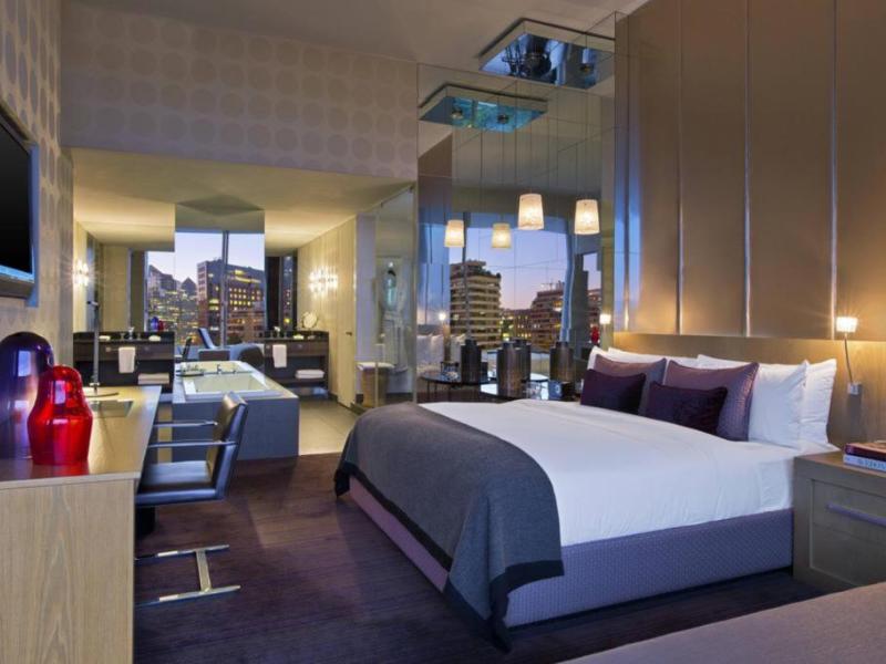 Hotel W