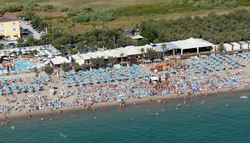 La Isla Resort