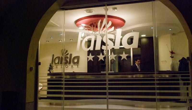 La Isla Resort