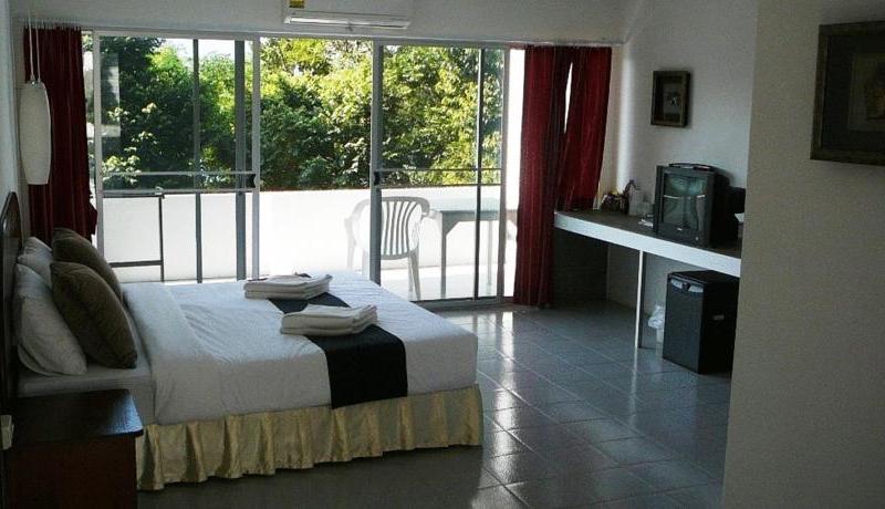 Karon Cliff Contemporary Boutique