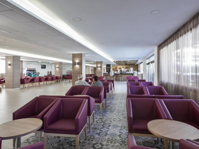 Best Hotels Oasis Park