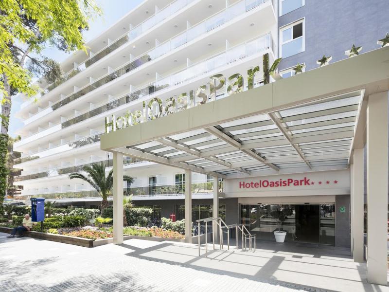 Best Hotels Oasis Park