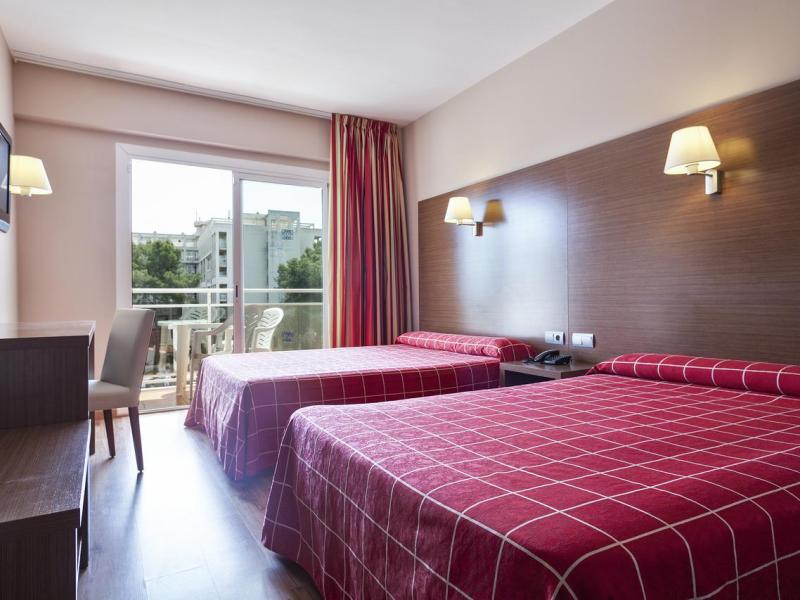 Best Hotels Oasis Park