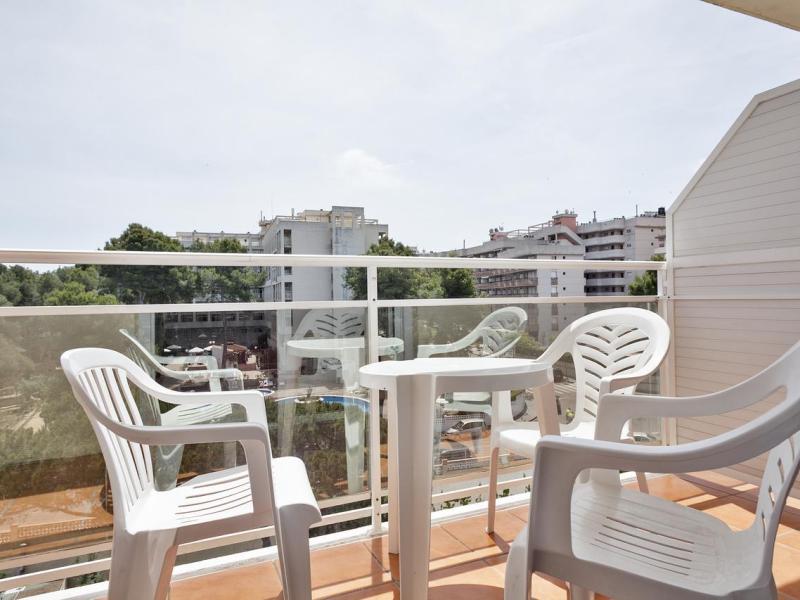 Best Hotels Oasis Park