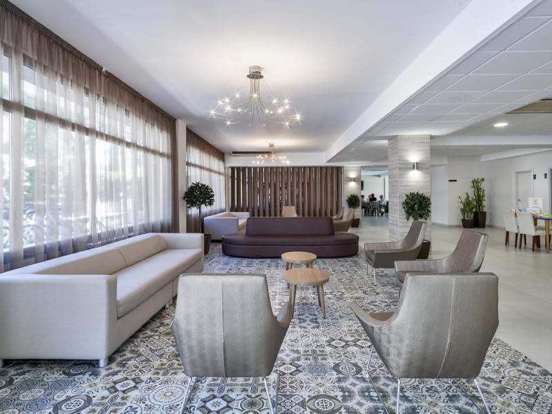 Best Hotels Oasis Park
