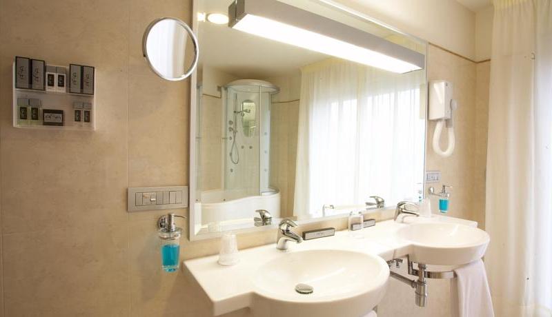 Aga Hotel